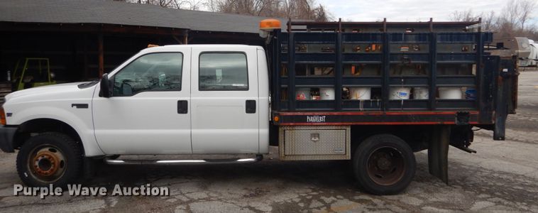 image for item GT9577 1999 Ford F550 Super Duty  Crew Cab flatbed pickup truck