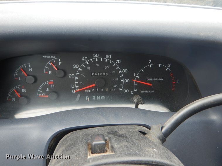 image for item GT9577 1999 Ford F550 Super Duty  Crew Cab flatbed pickup truck