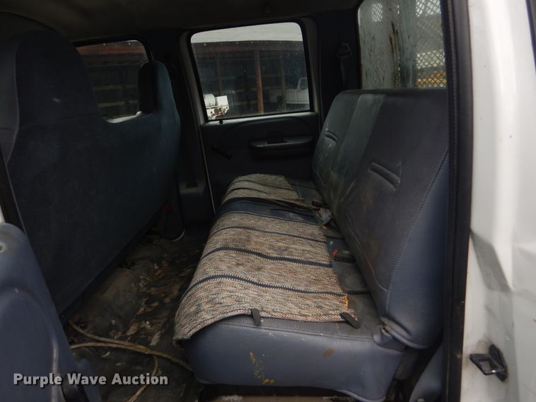 image for item GT9577 1999 Ford F550 Super Duty  Crew Cab flatbed pickup truck