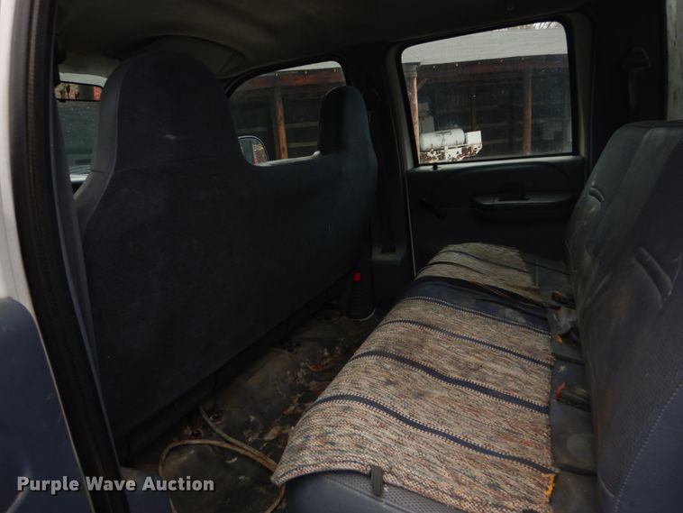 image for item GT9577 1999 Ford F550 Super Duty  Crew Cab flatbed pickup truck