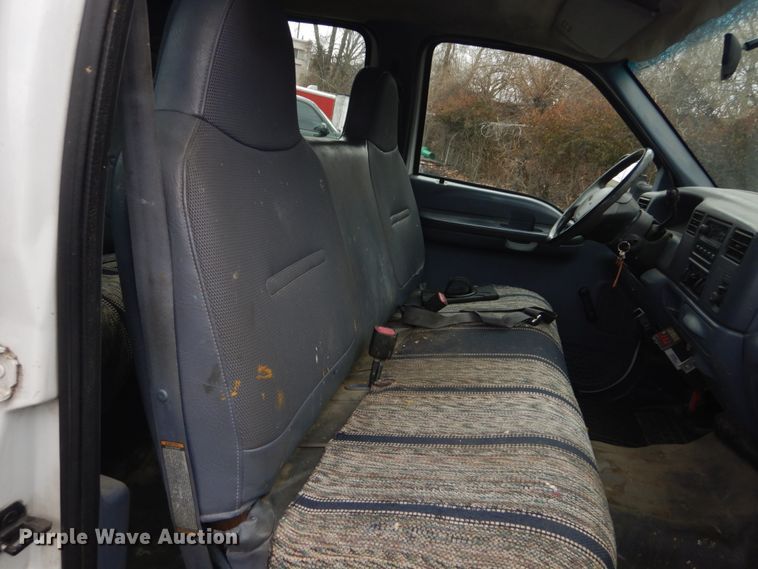 image for item GT9577 1999 Ford F550 Super Duty  Crew Cab flatbed pickup truck