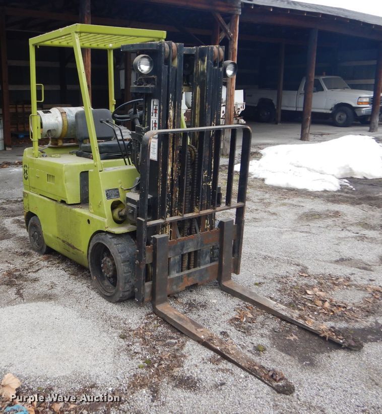 image for item GT9579 Mitsubishi FGC20  forklift