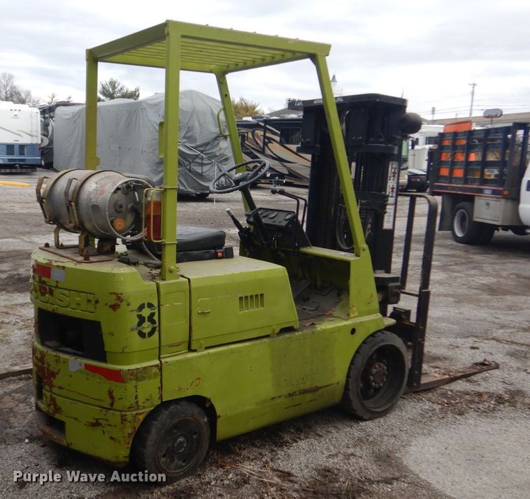 image for item GT9579 Mitsubishi FGC20  forklift
