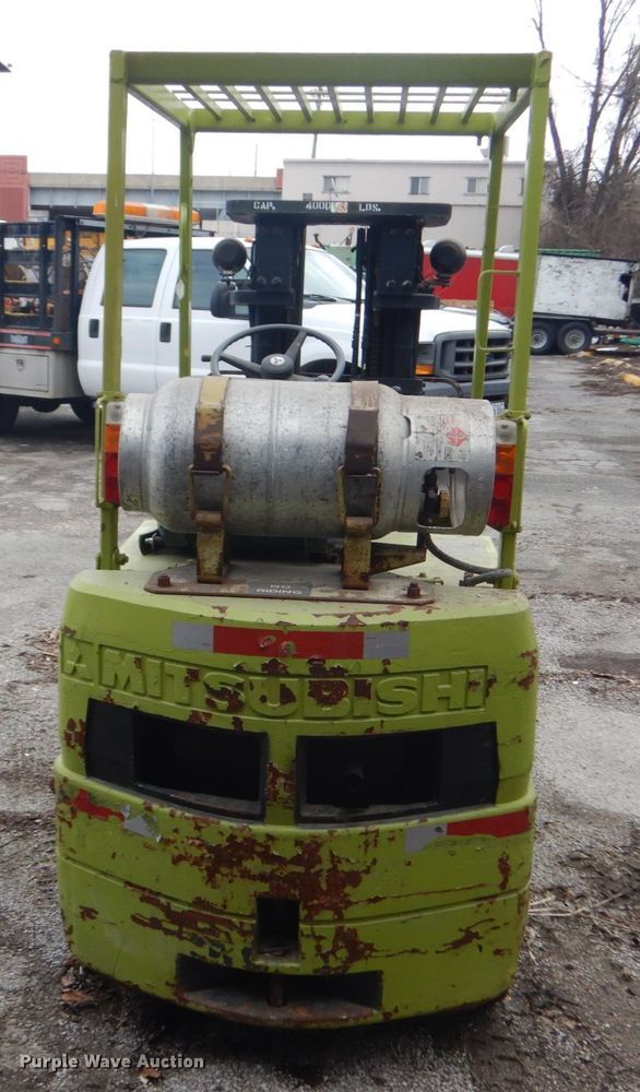 image for item GT9579 Mitsubishi FGC20  forklift