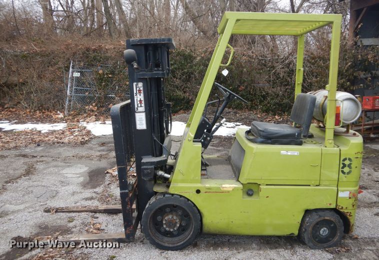 image for item GT9579 Mitsubishi FGC20  forklift