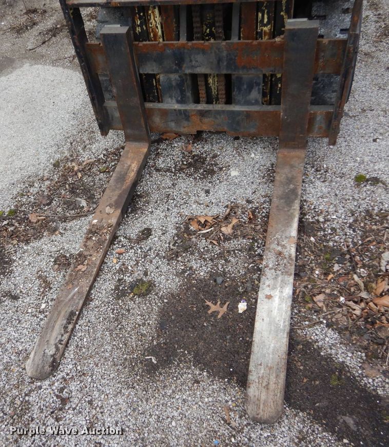 image for item GT9579 Mitsubishi FGC20  forklift