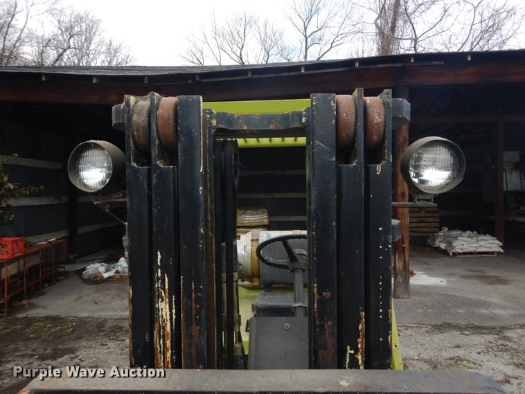 image for item GT9579 Mitsubishi FGC20  forklift