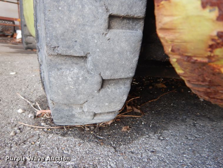 image for item GT9579 Mitsubishi FGC20  forklift