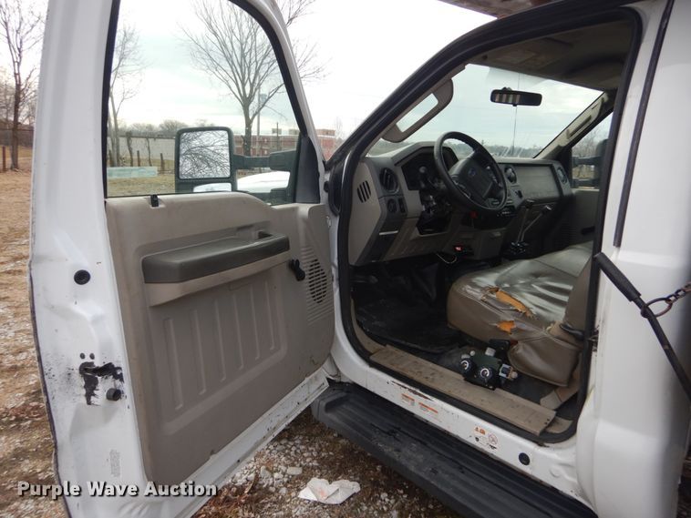 image for item GT9586 2008 Ford F550 Super Duty XL  dump truck