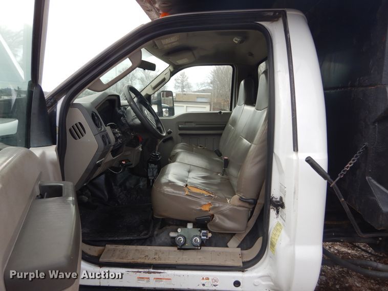 image for item GT9586 2008 Ford F550 Super Duty XL  dump truck