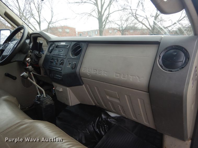 image for item GT9586 2008 Ford F550 Super Duty XL  dump truck