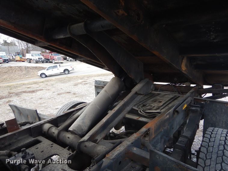 image for item GT9586 2008 Ford F550 Super Duty XL  dump truck
