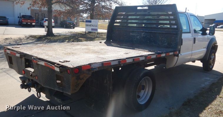 image for item GT9596 2005 Ford F550 Super Duty XL  SuperCrew flatbed truck