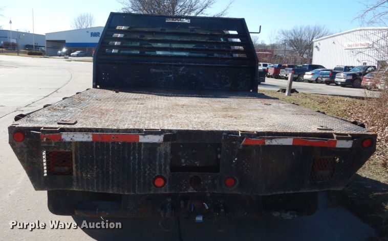 image for item GT9596 2005 Ford F550 Super Duty XL  SuperCrew flatbed truck