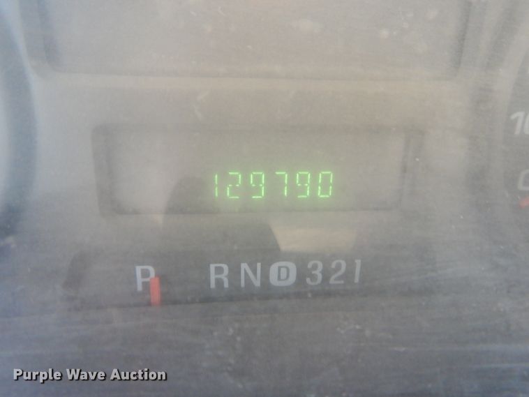 image for item GT9596 2005 Ford F550 Super Duty XL  SuperCrew flatbed truck