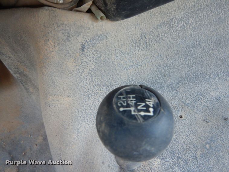 image for item GT9596 2005 Ford F550 Super Duty XL  SuperCrew flatbed truck