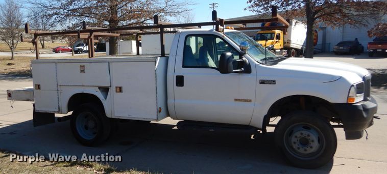 image for item GT9597 2003 Ford F550 Super Duty XL  utility / service truck