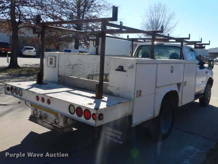 image for item GT9597 2003 Ford F550 Super Duty XL  utility / service truck