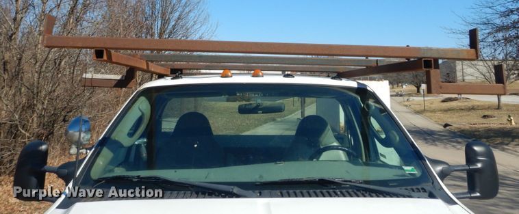 image for item GT9597 2003 Ford F550 Super Duty XL  utility / service truck