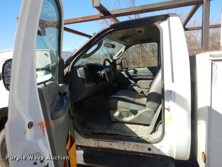 image for item GT9597 2003 Ford F550 Super Duty XL  utility / service truck