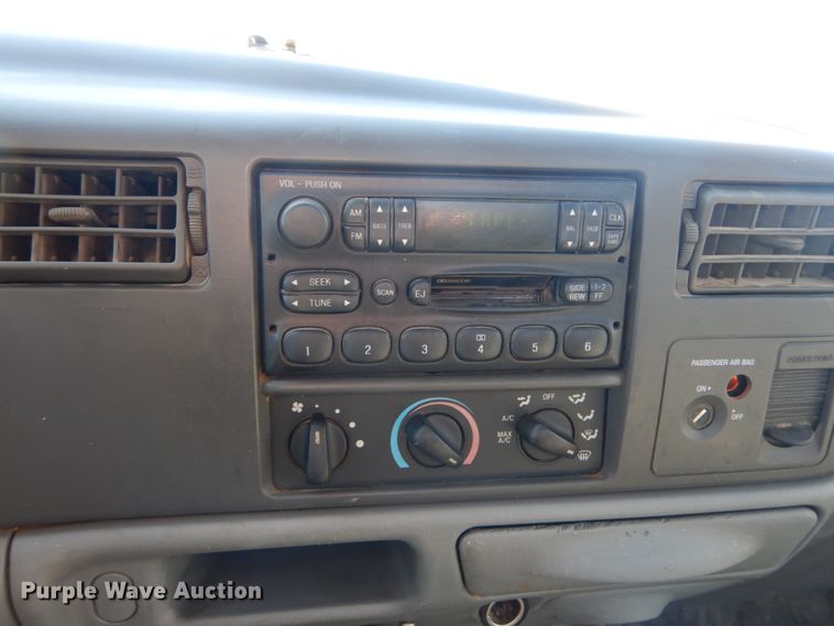 image for item GT9597 2003 Ford F550 Super Duty XL  utility / service truck