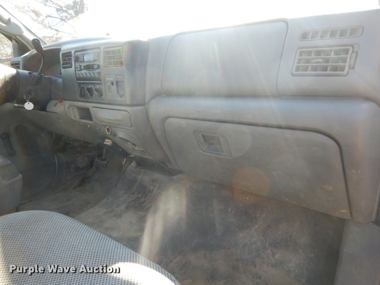 image for item GT9597 2003 Ford F550 Super Duty XL  utility / service truck