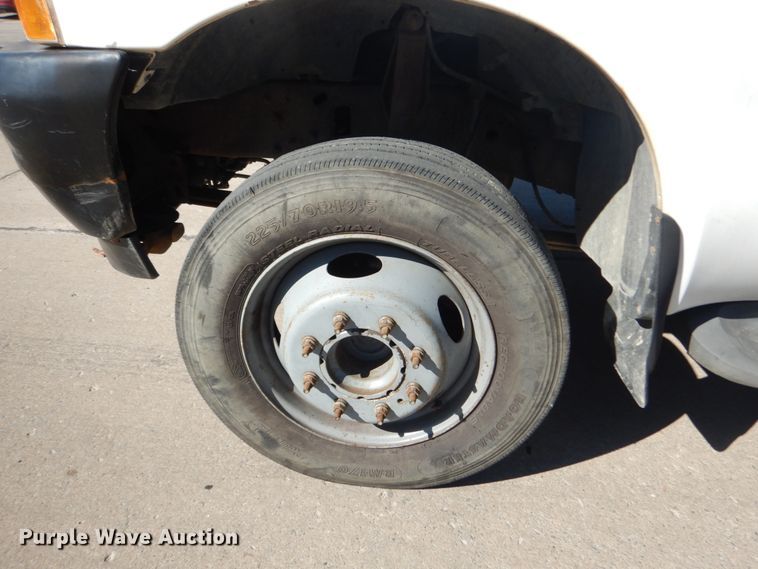 image for item GT9597 2003 Ford F550 Super Duty XL  utility / service truck