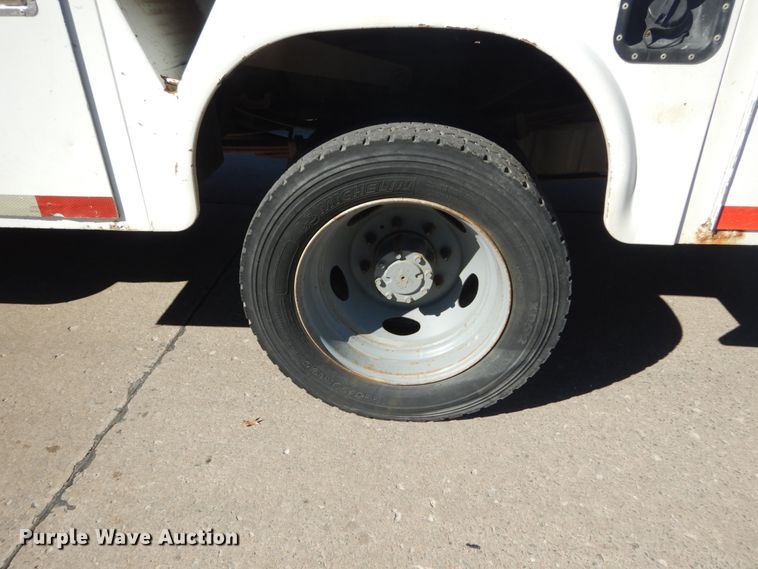 image for item GT9597 2003 Ford F550 Super Duty XL  utility / service truck