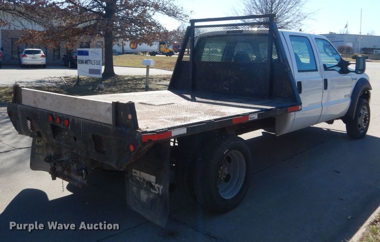 image for item GT9598 2006 Ford F450 Super Duty XL  SuperCrew flatbed pickup truck