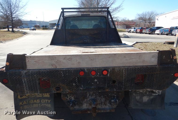 image for item GT9598 2006 Ford F450 Super Duty XL  SuperCrew flatbed pickup truck