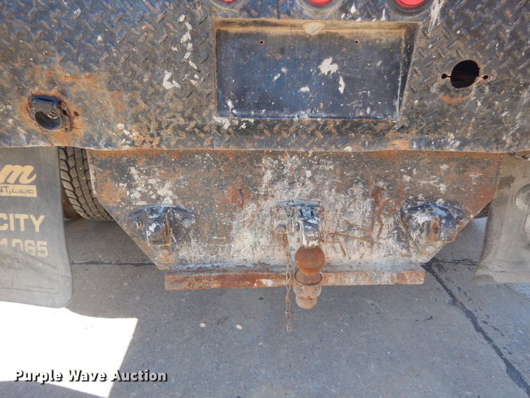 image for item GT9598 2006 Ford F450 Super Duty XL  SuperCrew flatbed pickup truck