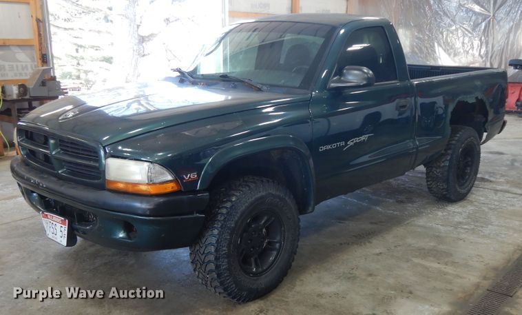 image for item H1849 2000 Dodge Dakota  pickup truck