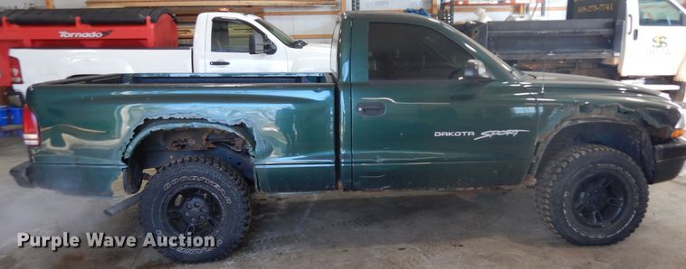 image for item H1849 2000 Dodge Dakota  pickup truck