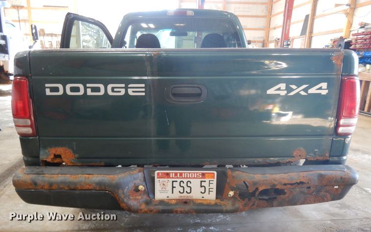 image for item H1849 2000 Dodge Dakota  pickup truck
