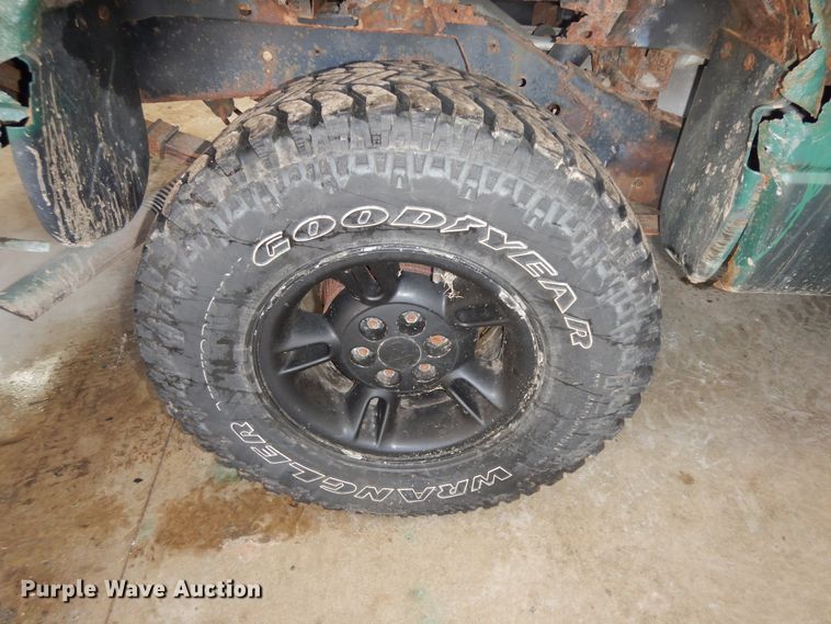 image for item H1849 2000 Dodge Dakota  pickup truck