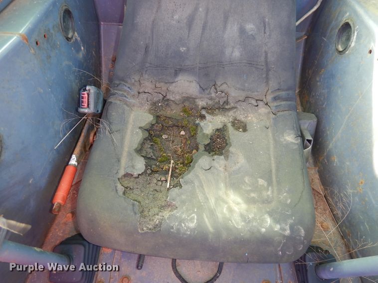 image for item HD9661 New Holland LS170  skid steer loader