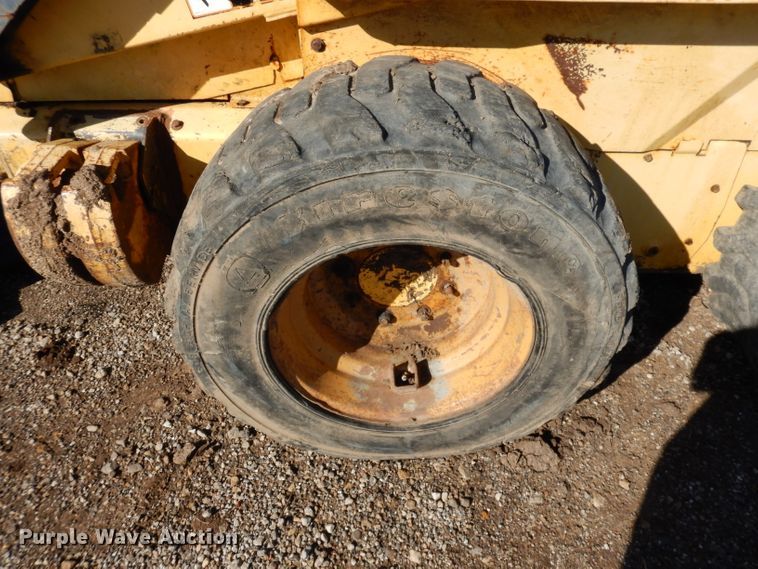 image for item HD9661 New Holland LS170  skid steer loader