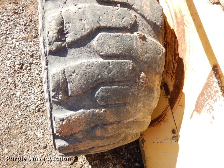 image for item HD9661 New Holland LS170  skid steer loader