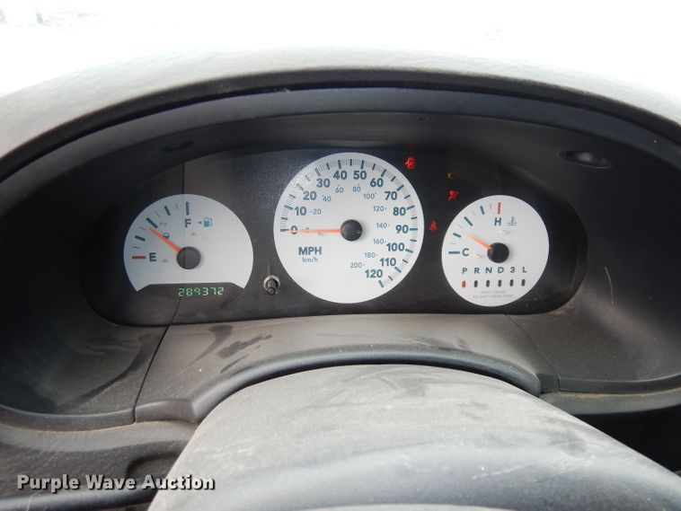 image for item HD9693 2006 Chrysler Town & Country  van