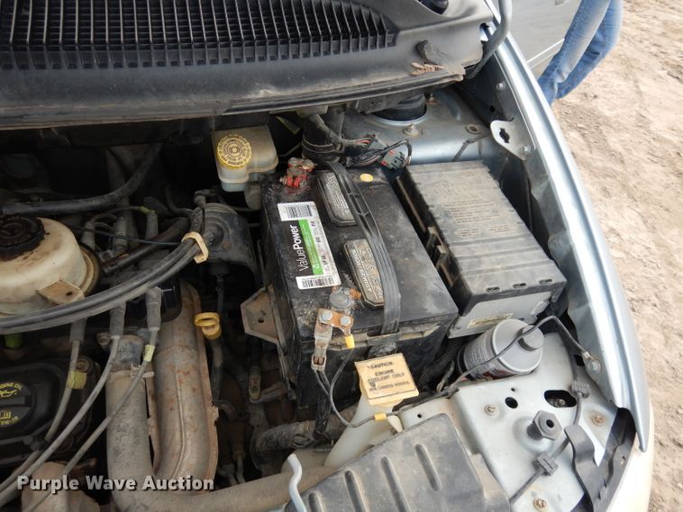 image for item HD9693 2006 Chrysler Town & Country  van