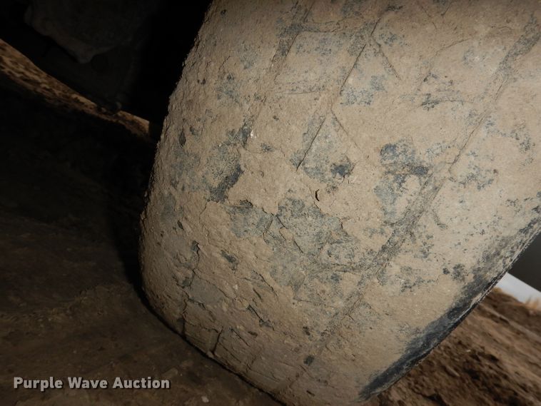 image for item HD9693 2006 Chrysler Town & Country  van