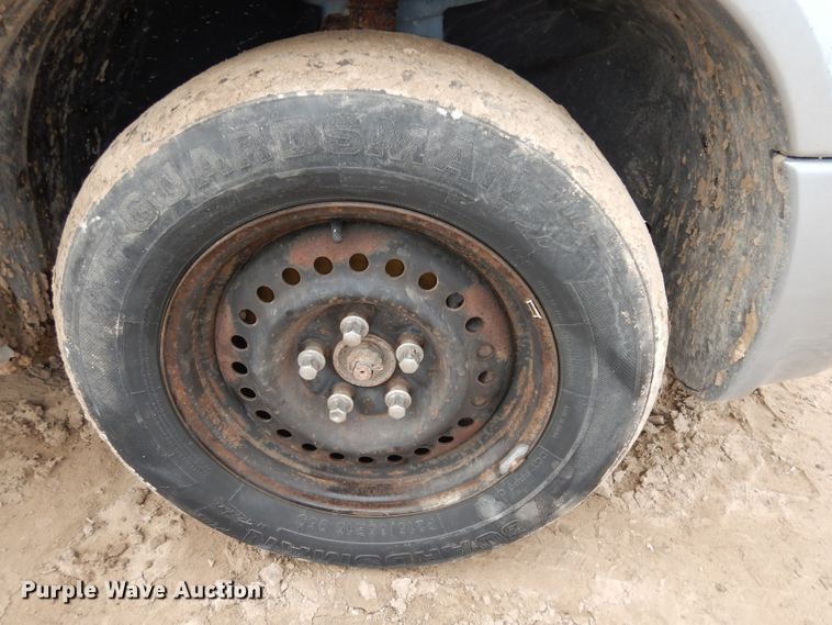 image for item HD9693 2006 Chrysler Town & Country  van