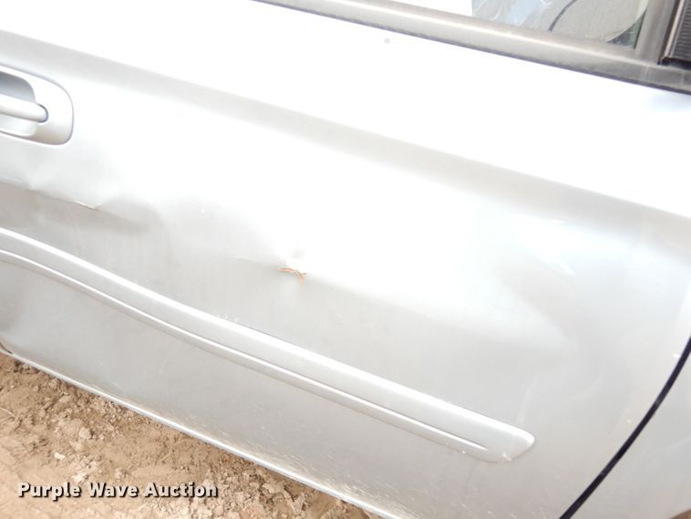 image for item HD9693 2006 Chrysler Town & Country  van