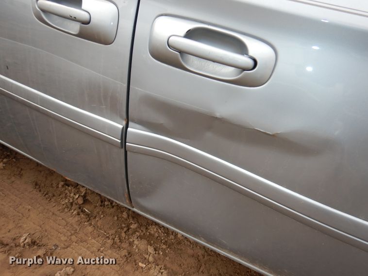 image for item HD9693 2006 Chrysler Town & Country  van