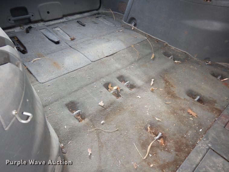 image for item HD9693 2006 Chrysler Town & Country  van