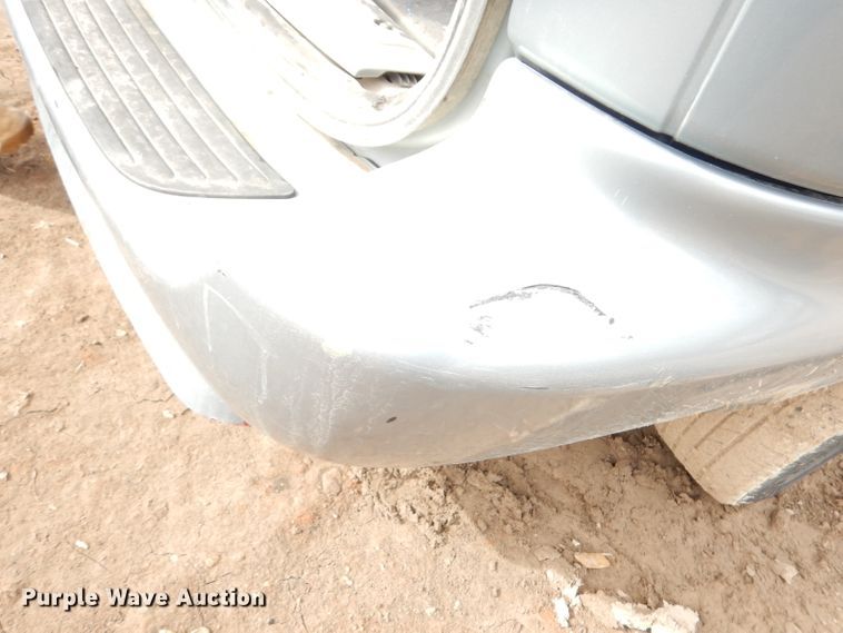 image for item HD9693 2006 Chrysler Town & Country  van