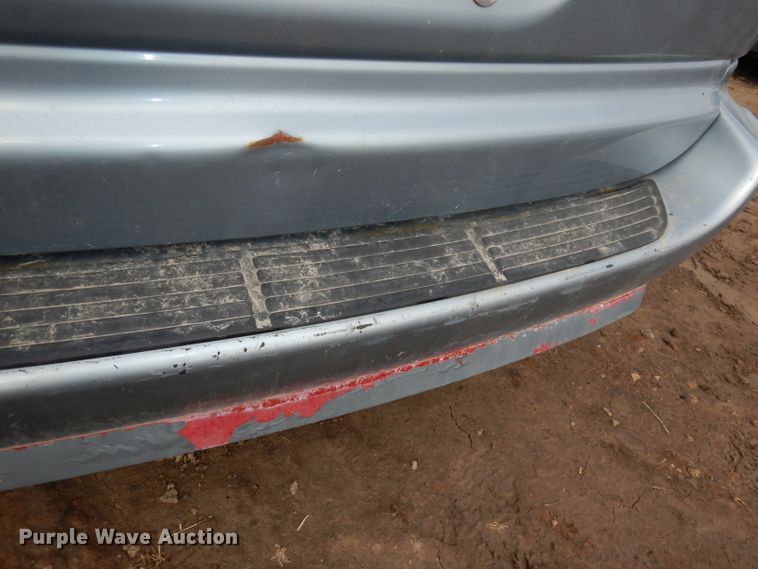 image for item HD9693 2006 Chrysler Town & Country  van