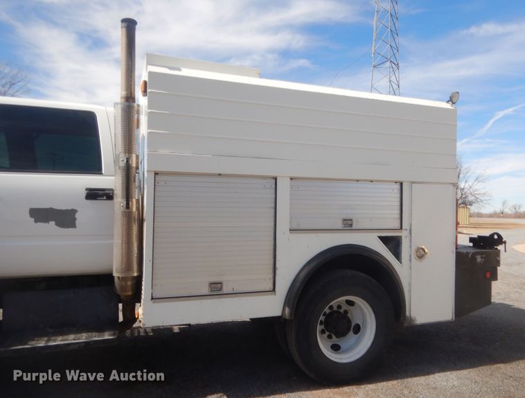 image for item HG9890 1999 GMC 7500  utility / service truck