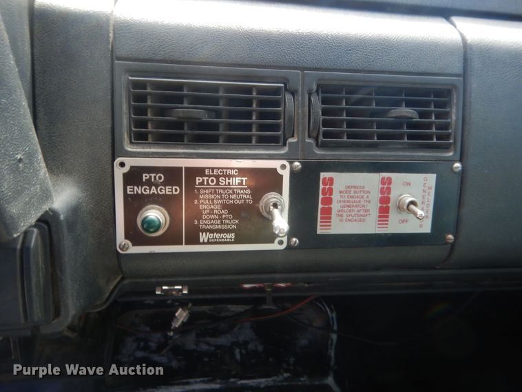 image for item HG9890 1999 GMC 7500  utility / service truck