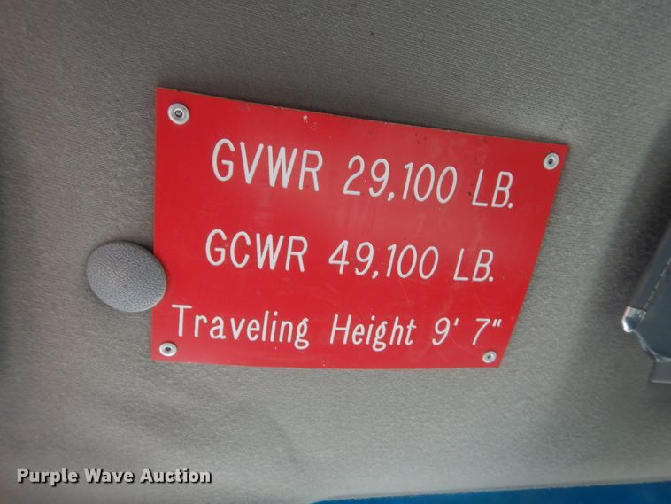 image for item HG9890 1999 GMC 7500  utility / service truck